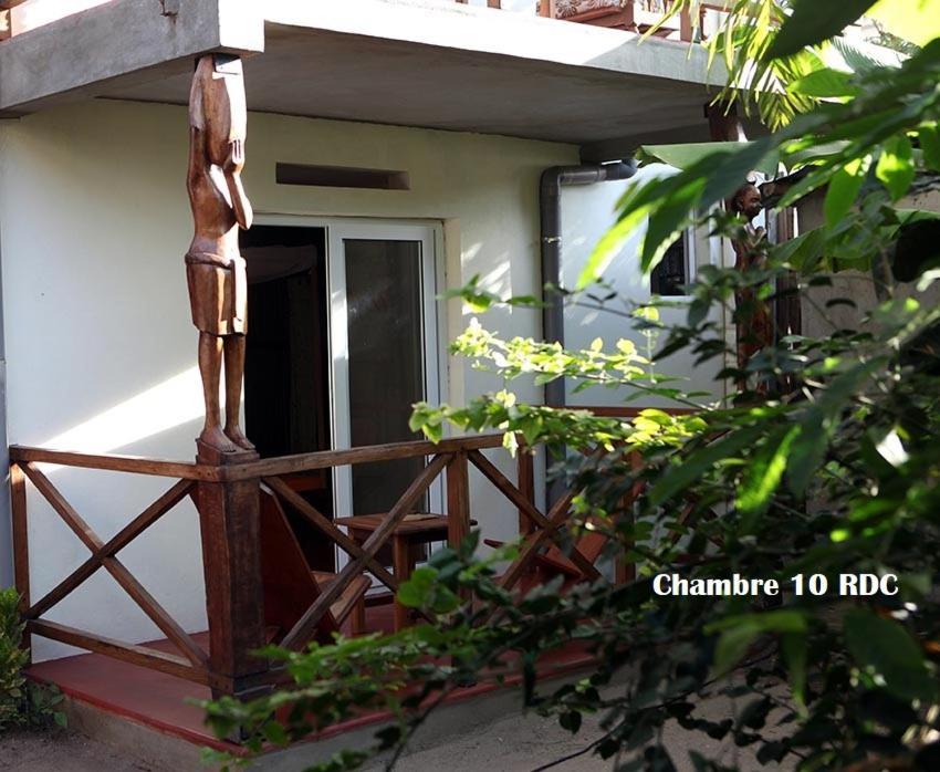 Chez Yolande Hotel Ampangorinana Exterior photo