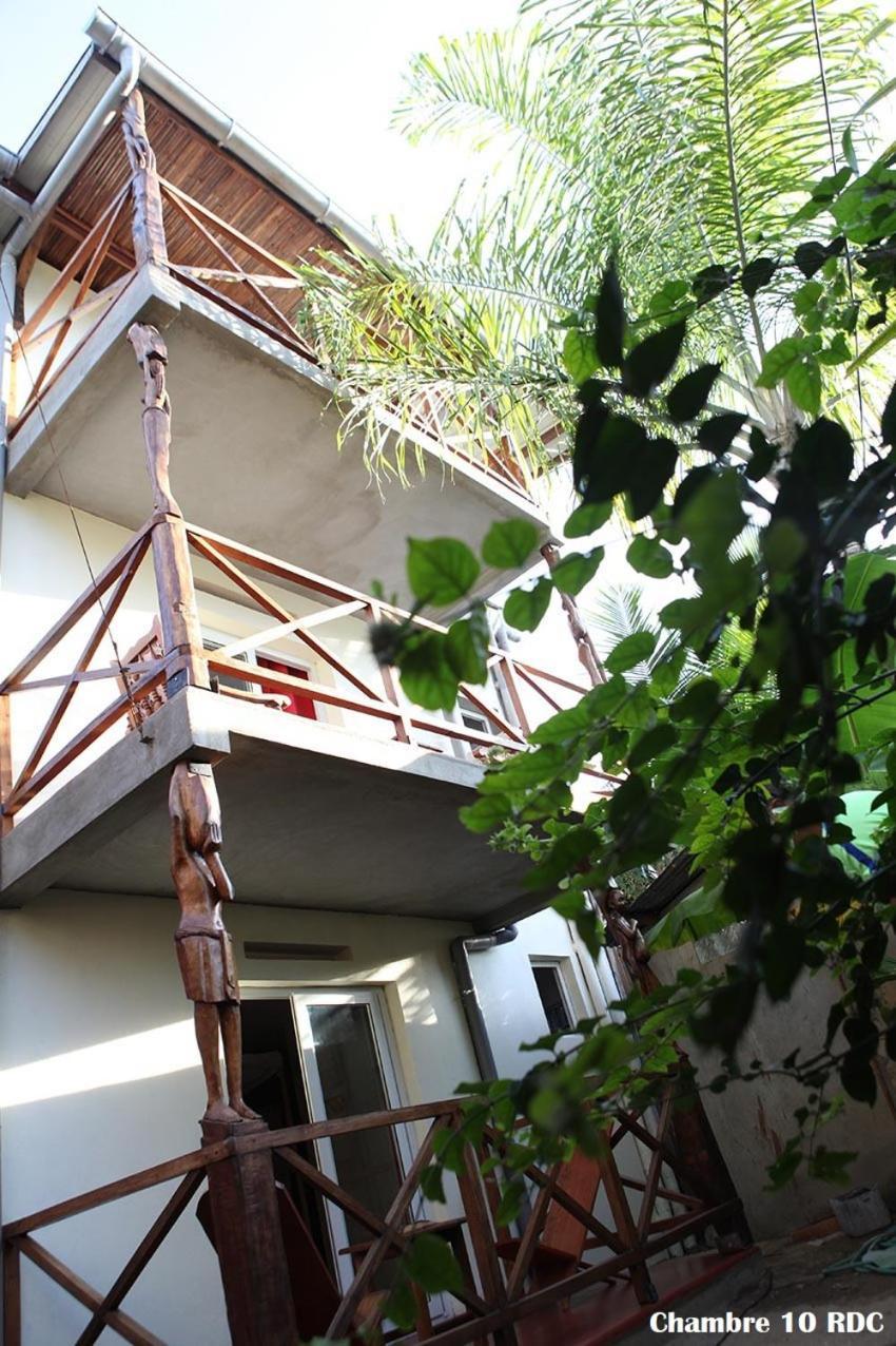 Chez Yolande Hotel Ampangorinana Exterior photo