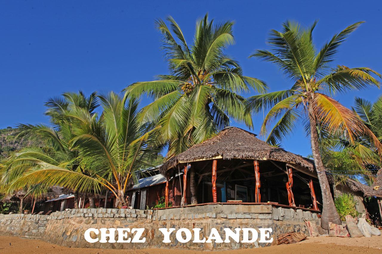 Chez Yolande Hotel Ampangorinana Exterior photo