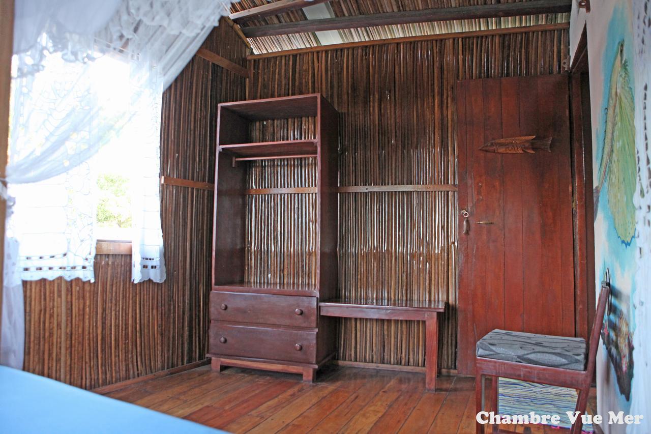 Chez Yolande Hotel Ampangorinana Exterior photo